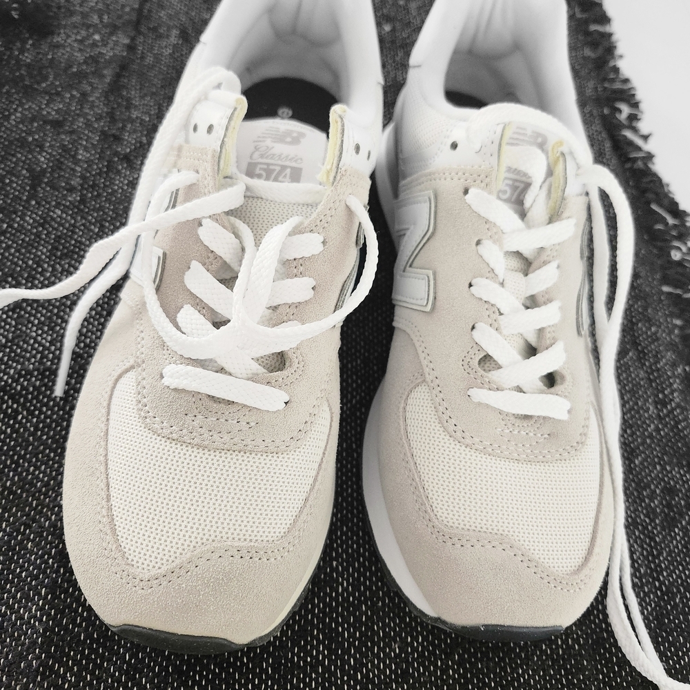 NWOT Mens New Balance Cream and White 574 Sneakers